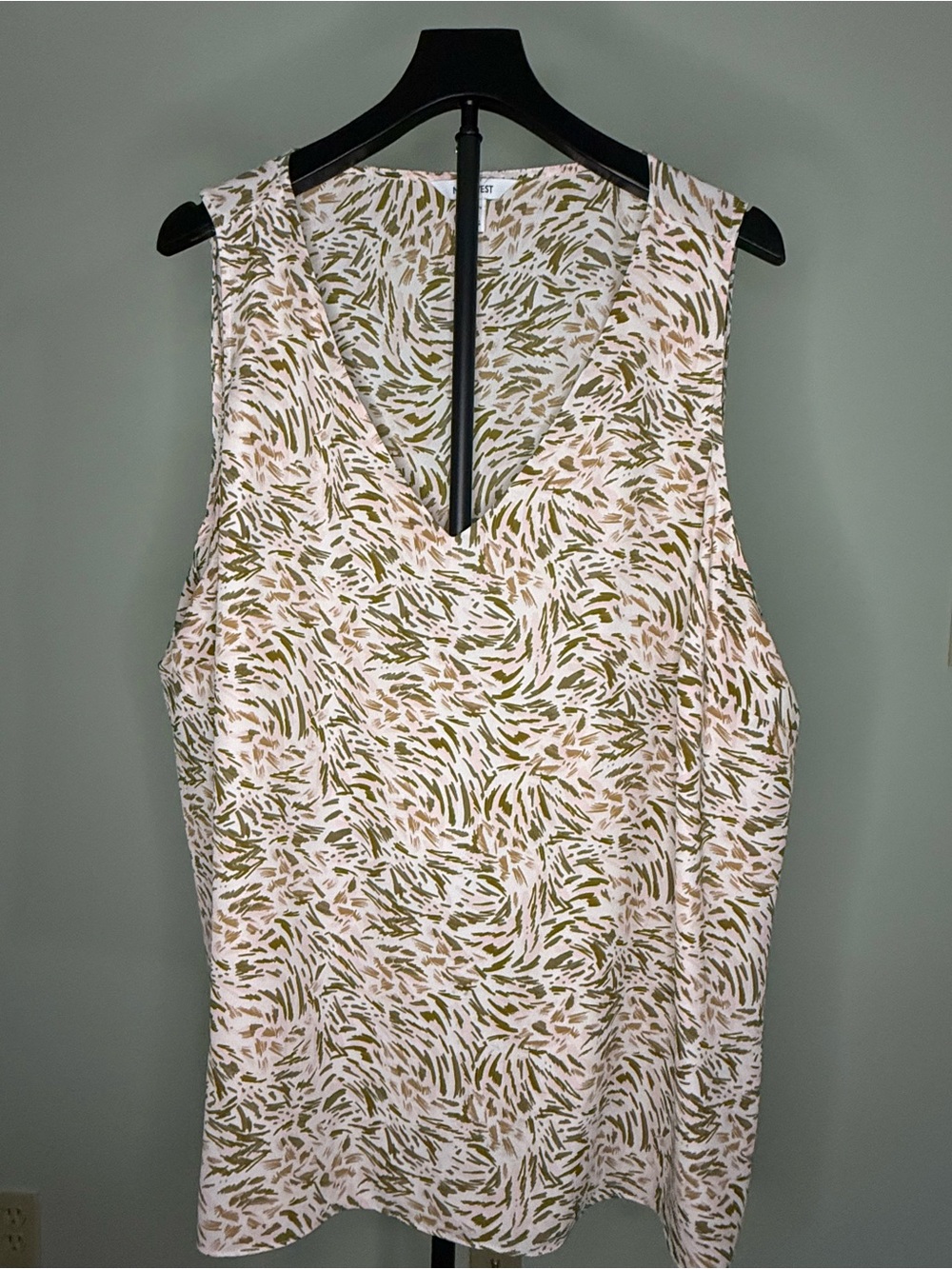 Nine West Olive and White Printed V-Neck Tank